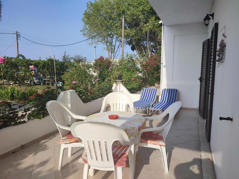 Eftichia Apartment Ρόδα Εξωτερικό φωτογραφία