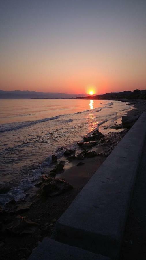 Eftichia Apartment Ρόδα Εξωτερικό φωτογραφία