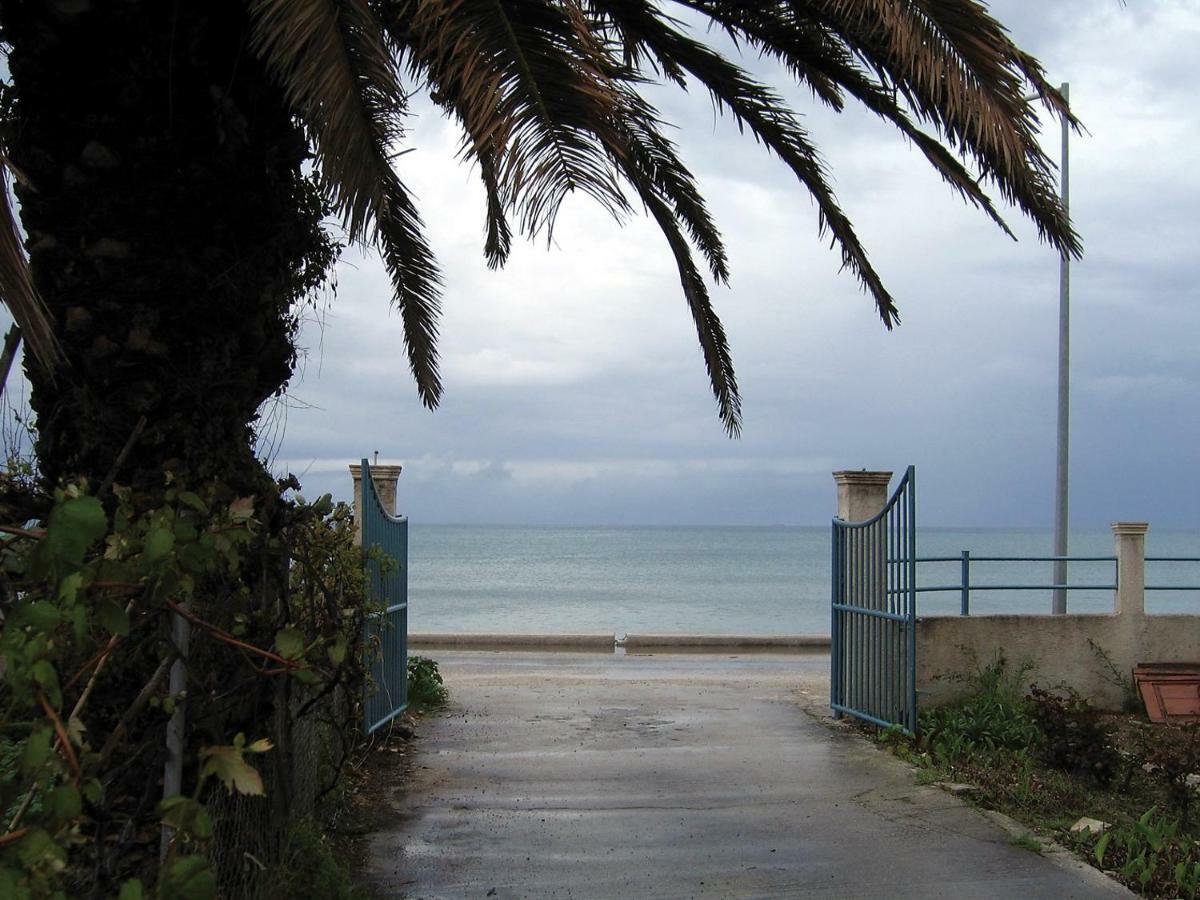 Eftichia Apartment Ρόδα Εξωτερικό φωτογραφία